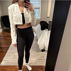 Danielle Bernstein NWT Vanilla Cropped Blazer